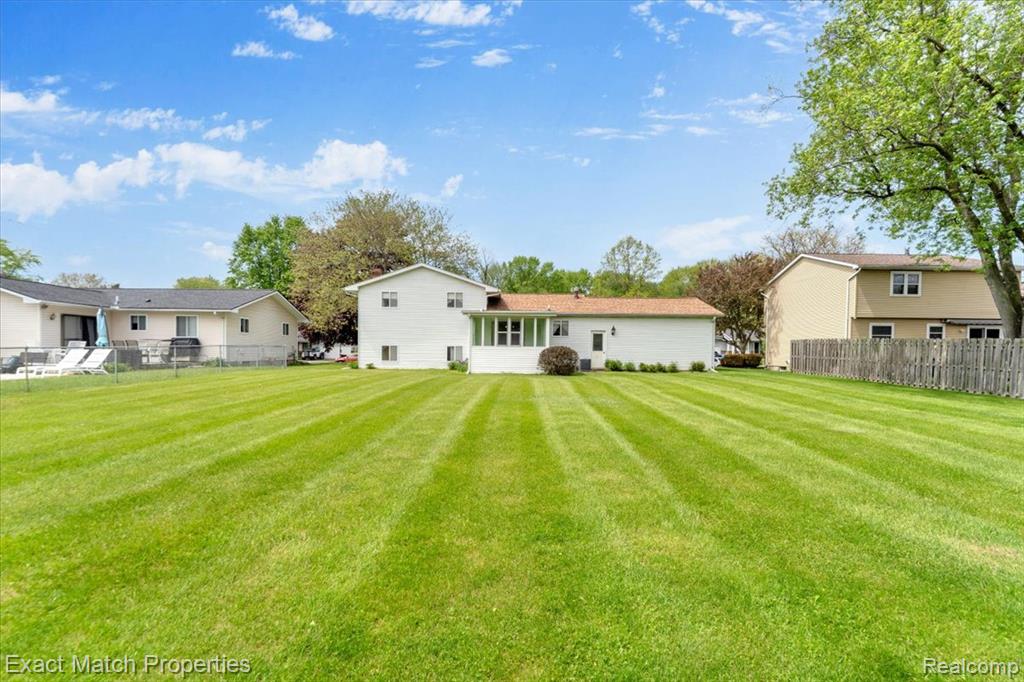 7186 Snow Apple Drive, Clarkston, MI — Photo 6