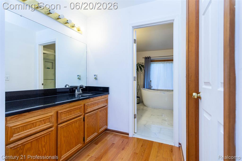 6241 Smithfield Drive, Troy, MI 48085 — Photo 19
