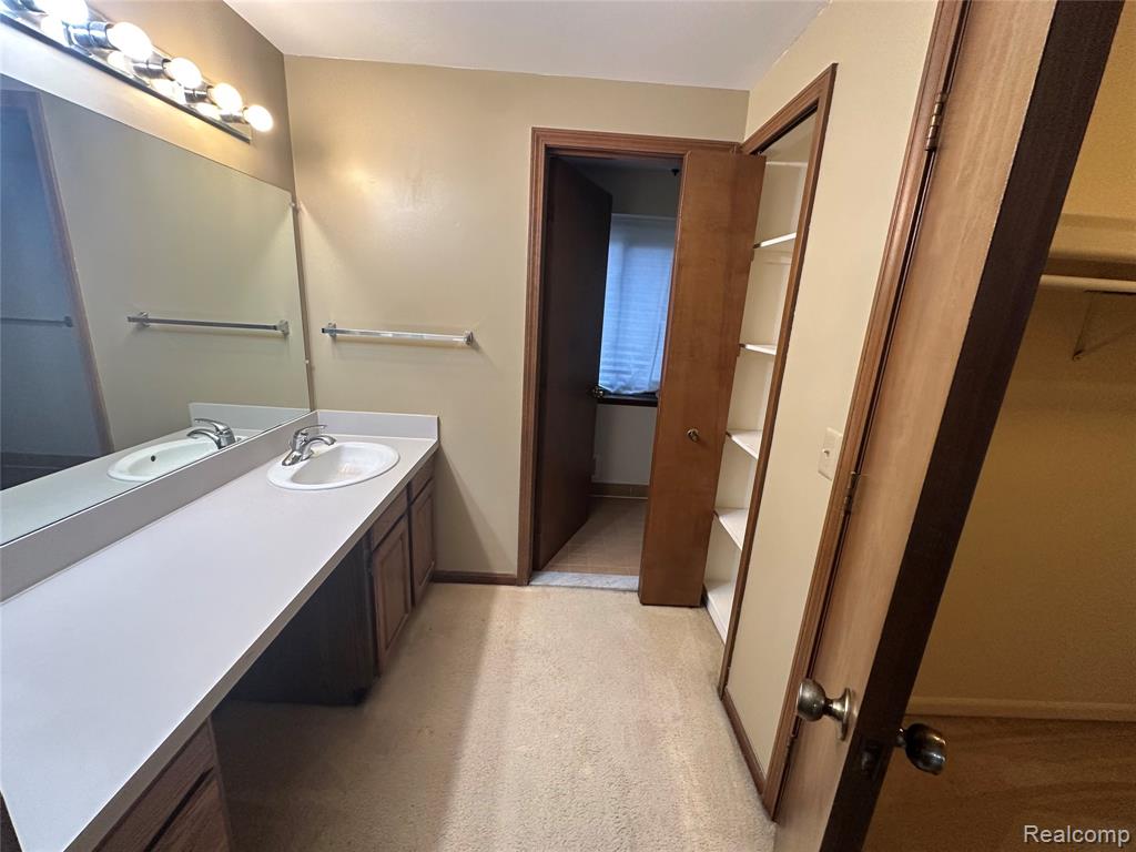 6473 Red Oak Drive, Troy, MI 48098 — Photo 35