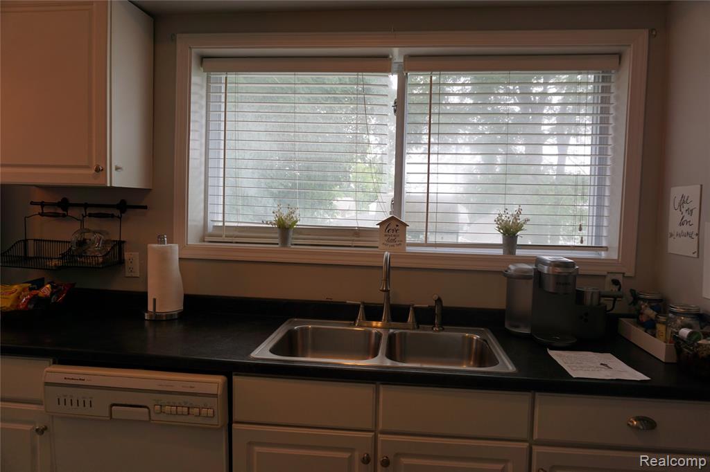 955 N Chevrolet Avenue, Flint, MI 48504 — Photo 18