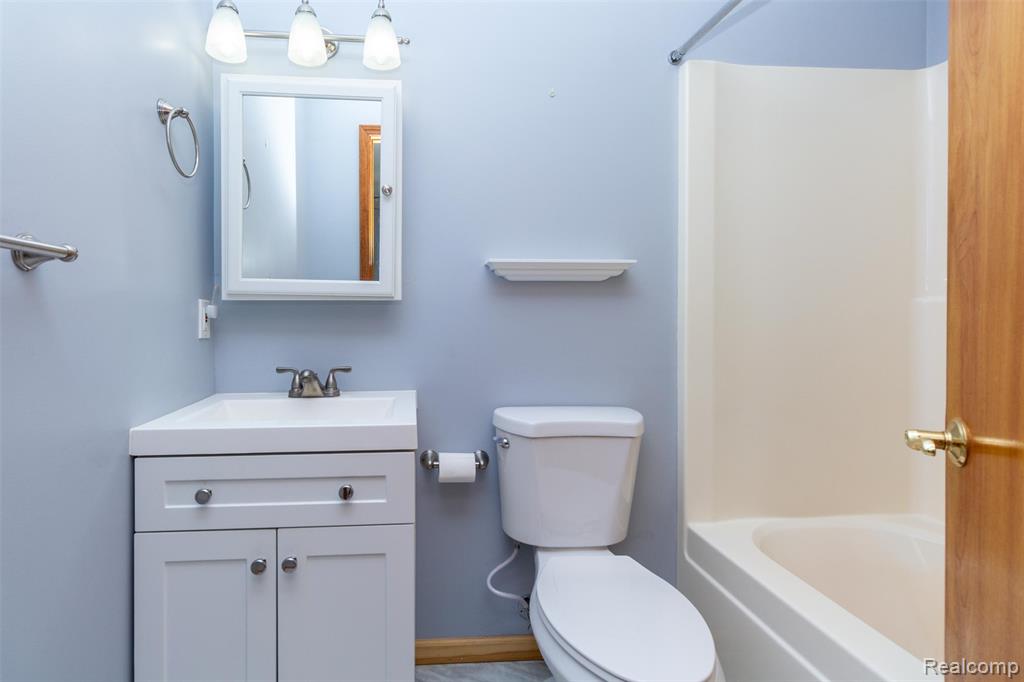 11270 Linda Kay, Goodrich Vlg, MI — Photo 20