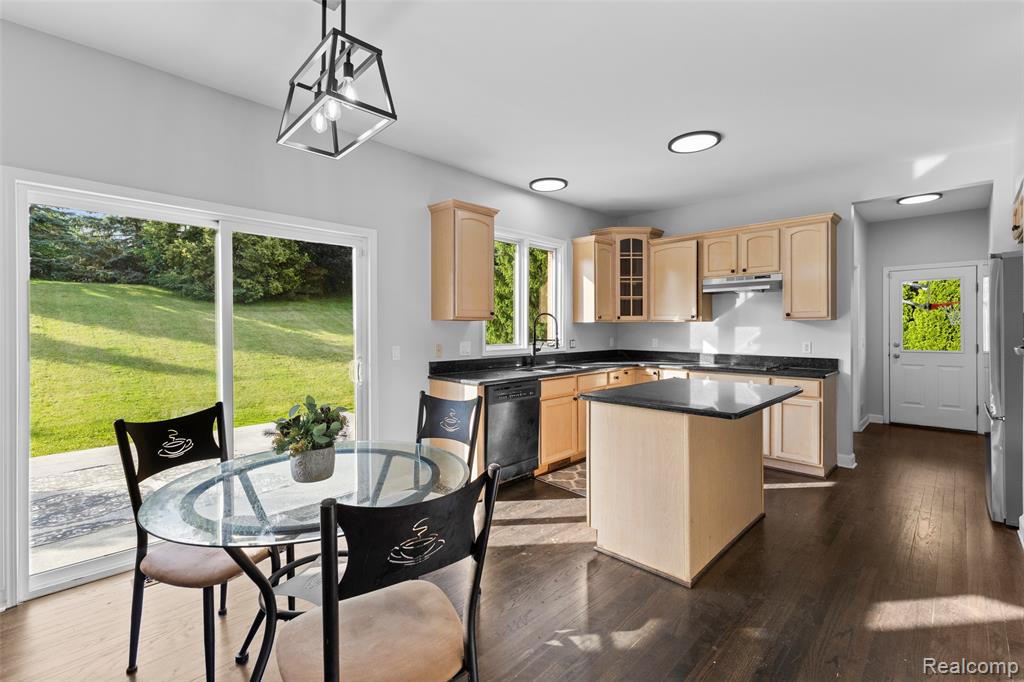 12173 Chandler Drive, Plymouth, MI 48170 — Photo 17