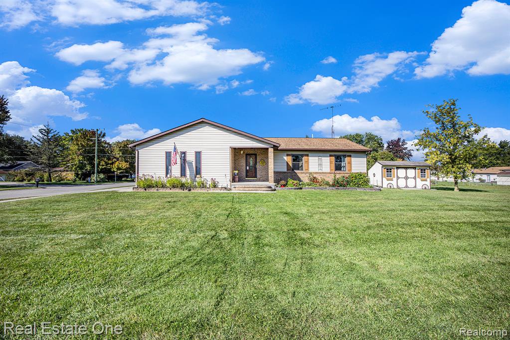 598 Tennessee Avenue, Marysville, MI 48040 — Photo 2
