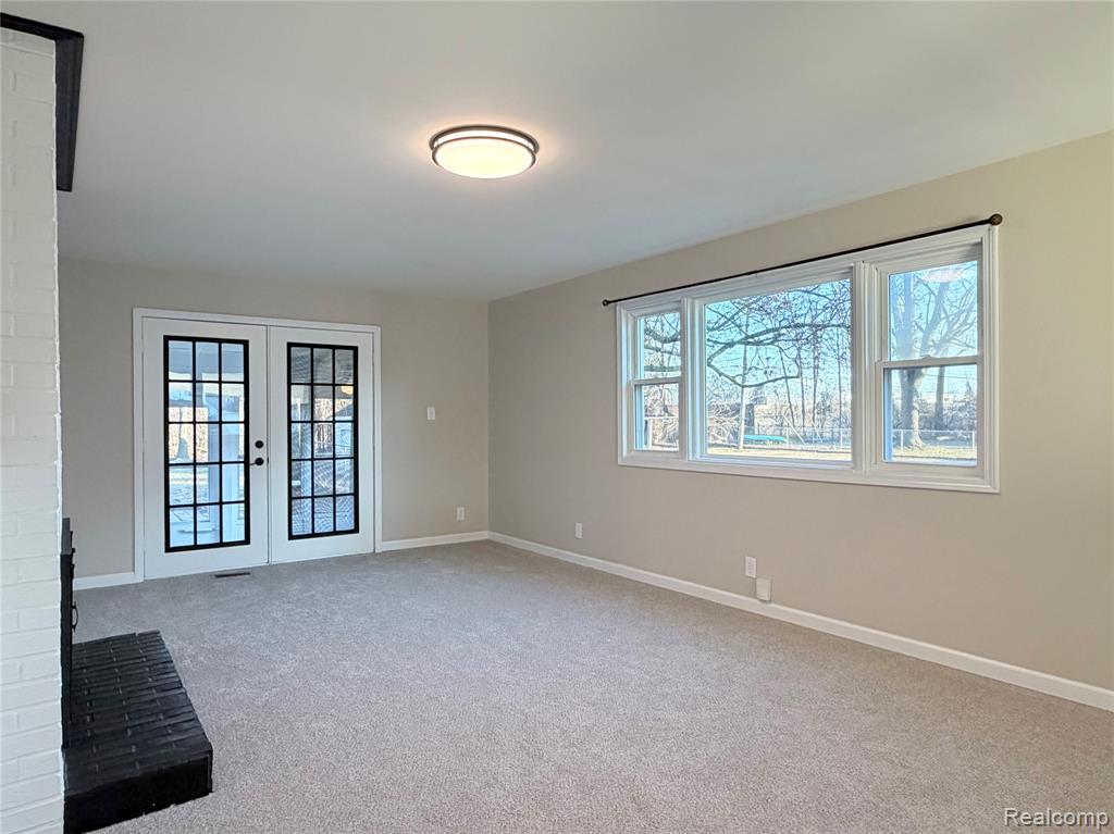 32015 Hazel Street, Rockwood, MI — Photo 28