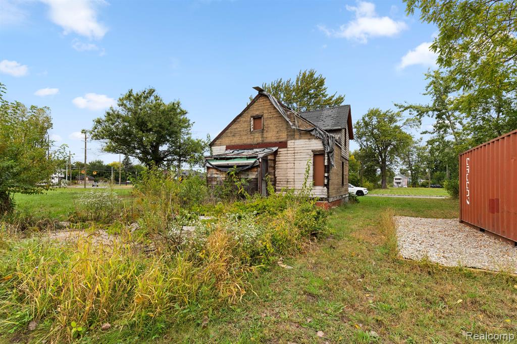8864 Charlevoix St, Detroit, MI 48214 — Photo 9