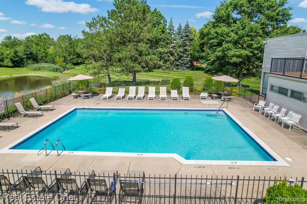3856 Old Creek Road, 25, Troy, MI 48084 — Photo 34