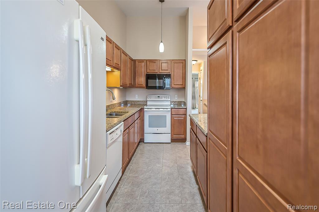61726 VALLEY FORGE, South Lyon, MI 48178 — Photo 7