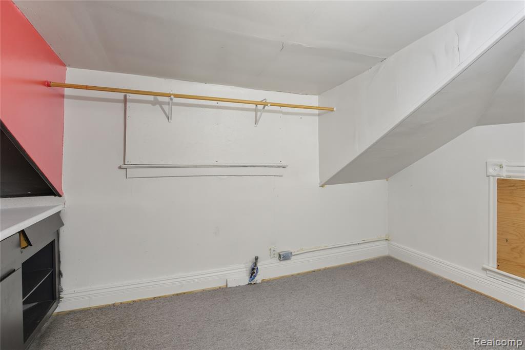 620 E 2ND Street, Flint, MI 48503 — Photo 33