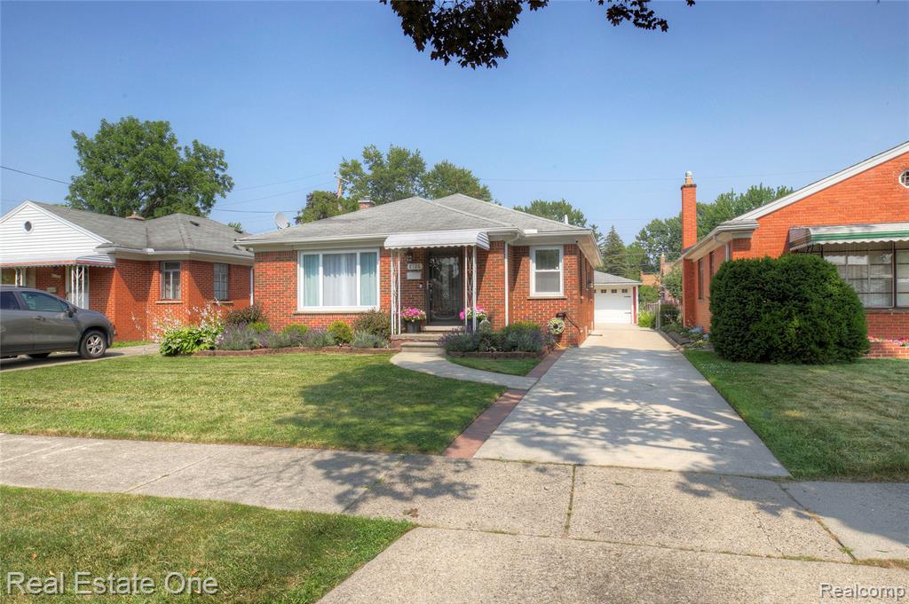 8126 Dale Street, Dearborn Heights, MI 48127 — Photo 4