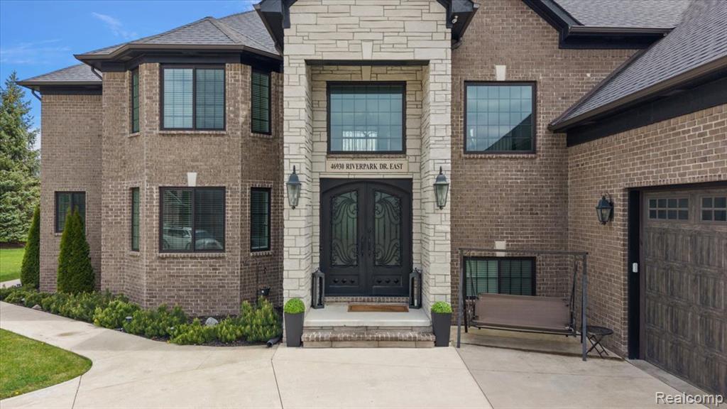 46930 Riverpark E, Macomb, MI 48044 — Photo 3