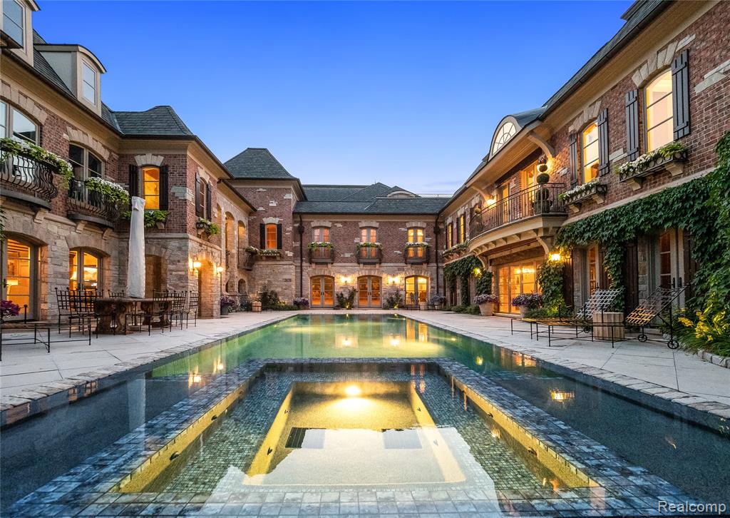 2756 Turtle Bluff Drive, Bloomfield Hills, MI, 48302