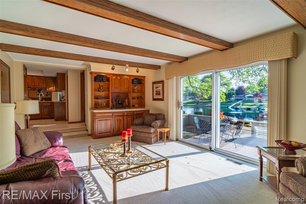 54815 FRANKLIN Drive, Shelby Twp, MI 48316 — Photo 31
