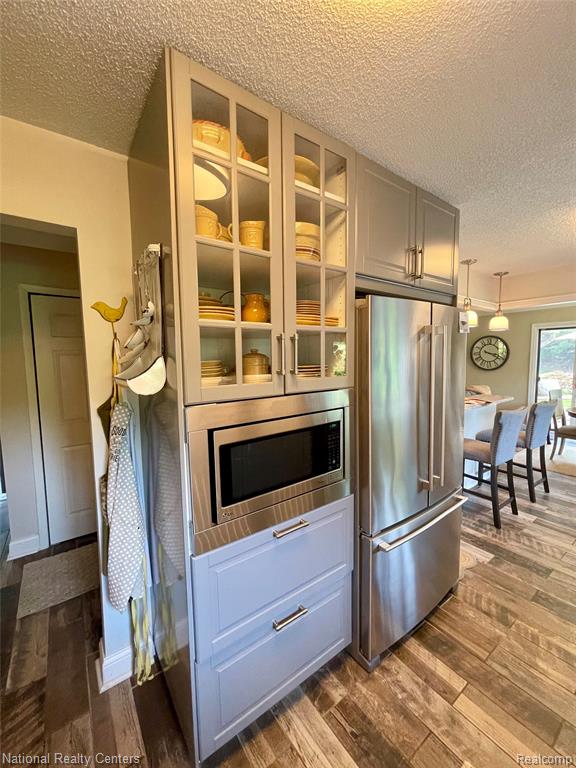 48104 COLONY FARM CIR, Plymouth, MI 48170 — Photo 28