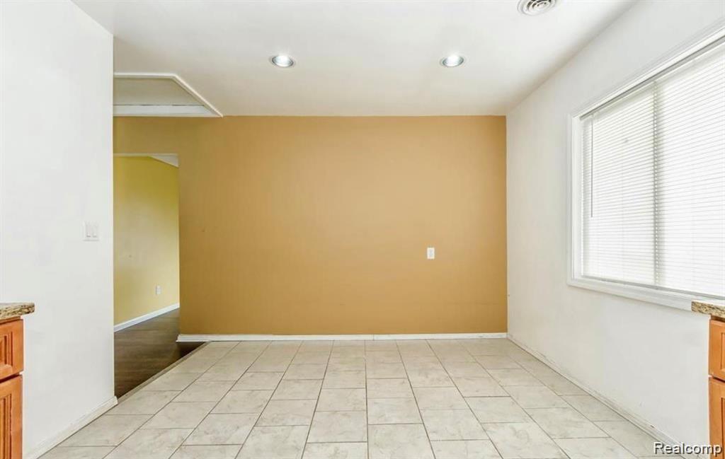 7401 DREXEL Street, Dearborn Heights, MI 48127 — Photo 7