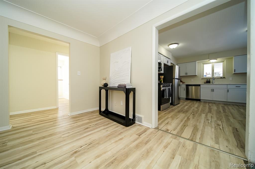 14670 Shirley Avenue, Warren, MI 48089 — Photo 12