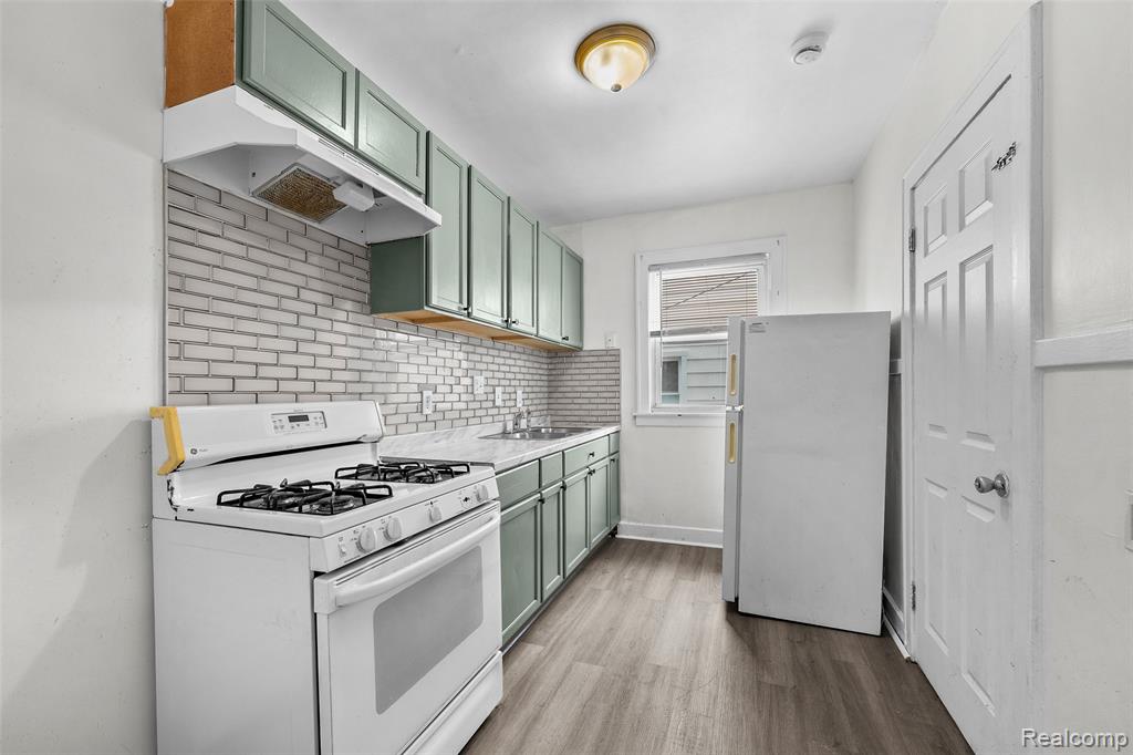 6406 Payne Avenue, Dearborn, MI 48126 — Photo 11