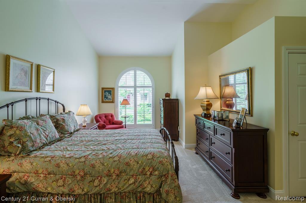 439 COVINGTON Court, Northville, MI 48168 — Photo 34