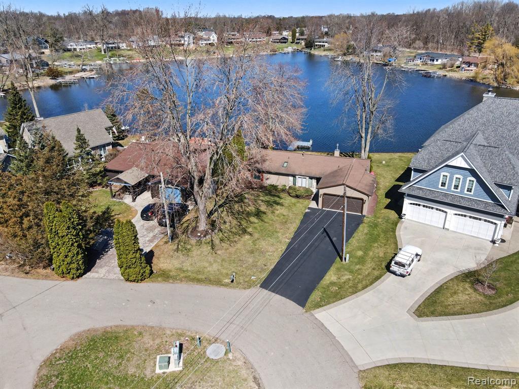 11591 PLEASANT VIEW Drive, Pinckney, MI 48169 — Photo 6