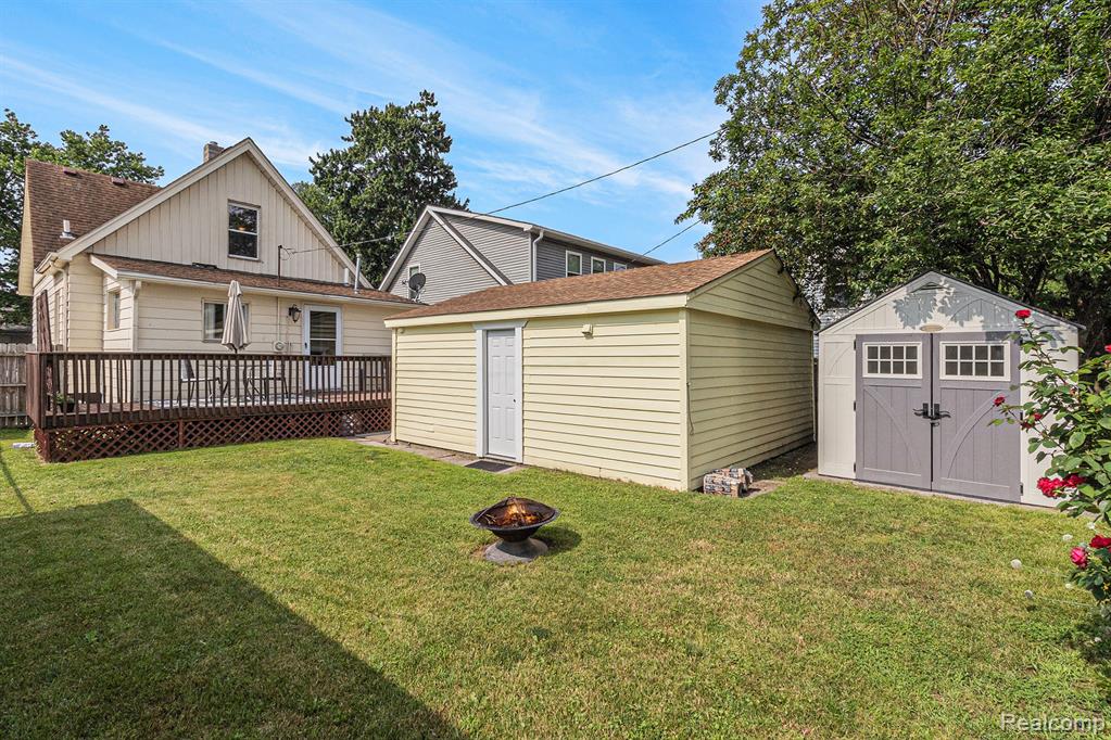 967 E Coy Avenue, Hazel Park, MI 48030 — Photo 28