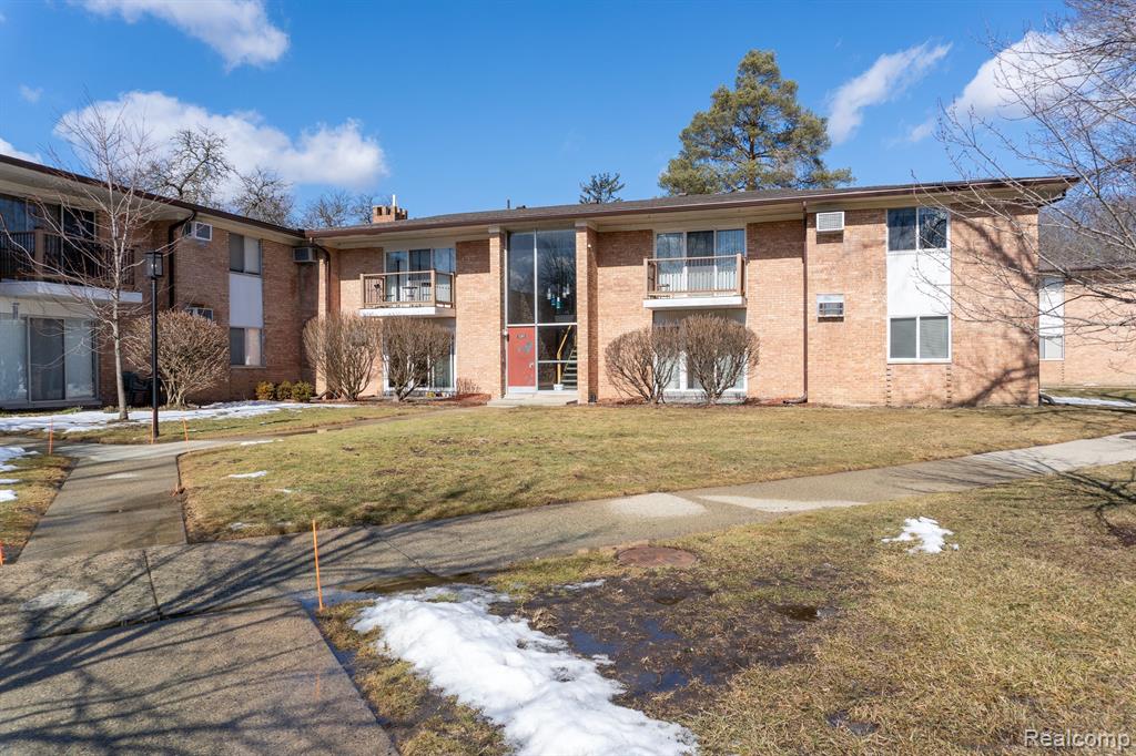 1205 ISLAND Drive, 201, Ann Arbor, MI 48105 — Photo 22