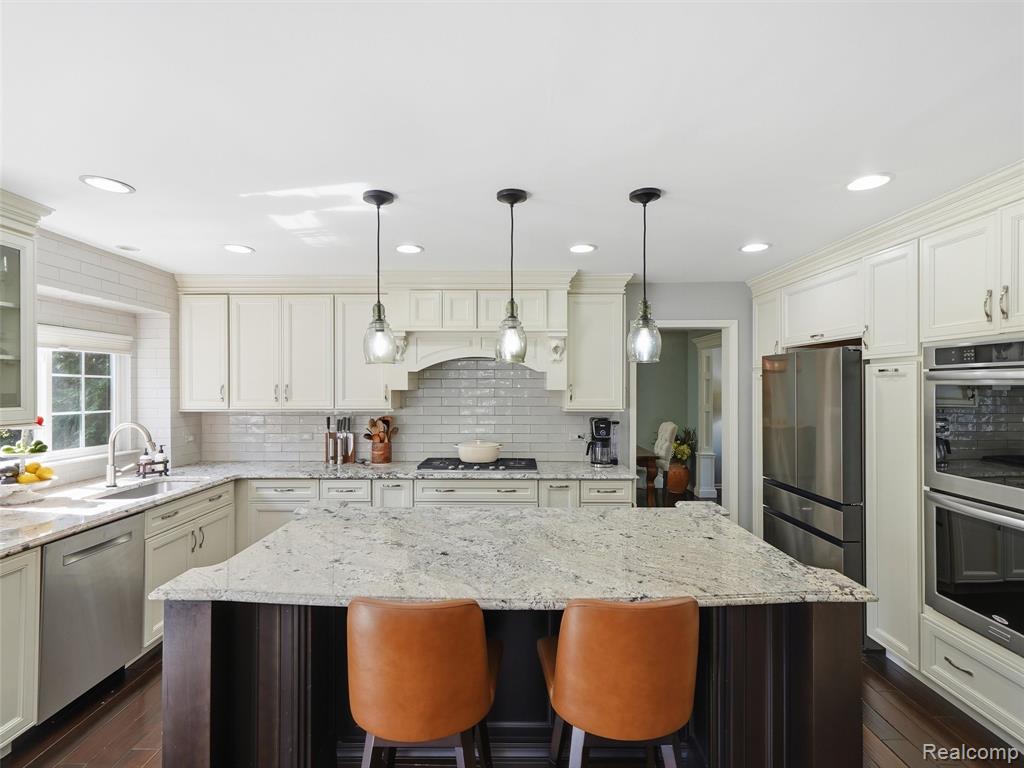732 Westhills Drive, South Lyon, MI 48178 — Photo 10