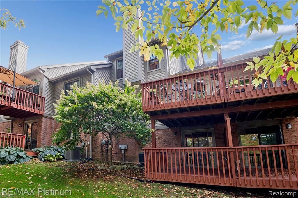 852 Woodridge Hills Drive, Brighton, MI 48116 — Photo 42