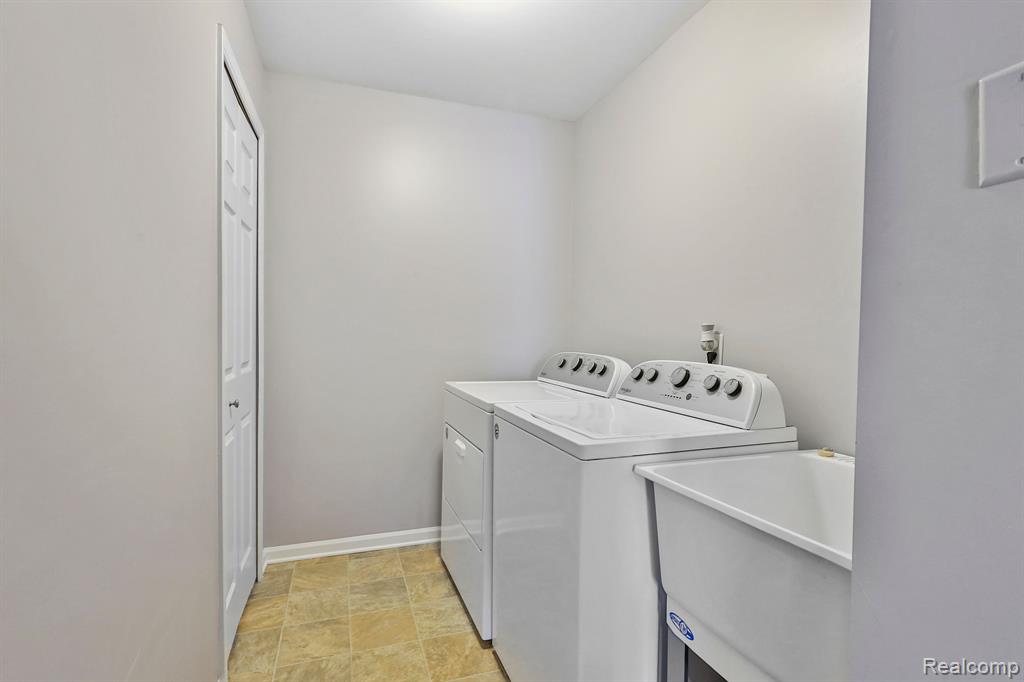 51699 ADLER PARK Drive W, Chesterfield, MI — Photo 14