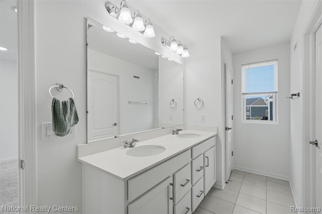 43034 Atwood Avenue, Novi, MI — Photo 19