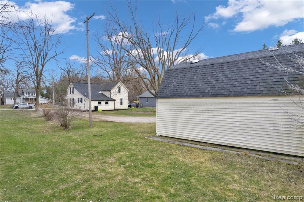 735 N MAIN Street, Almont, MI 48003 — Photo 21