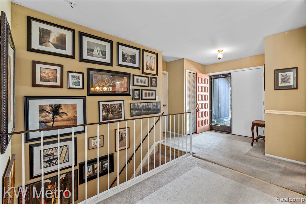 27173 CUMBERLAND Court, Southfield, MI 48033 — Photo 16