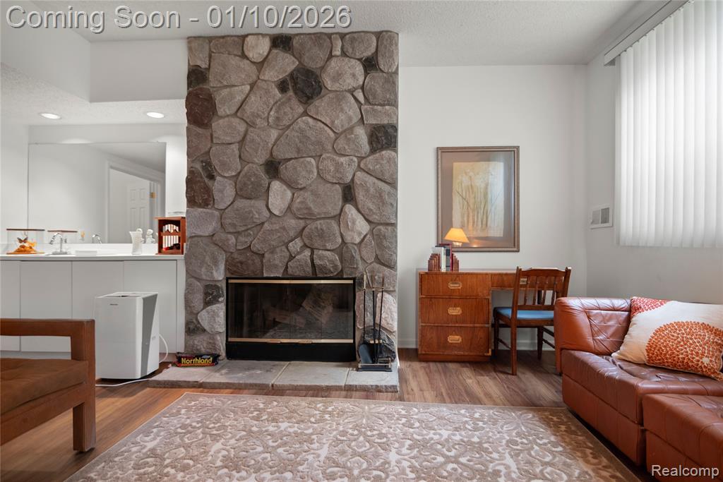 7252 Huntcliff, West Bloomfield, MI — Photo 25