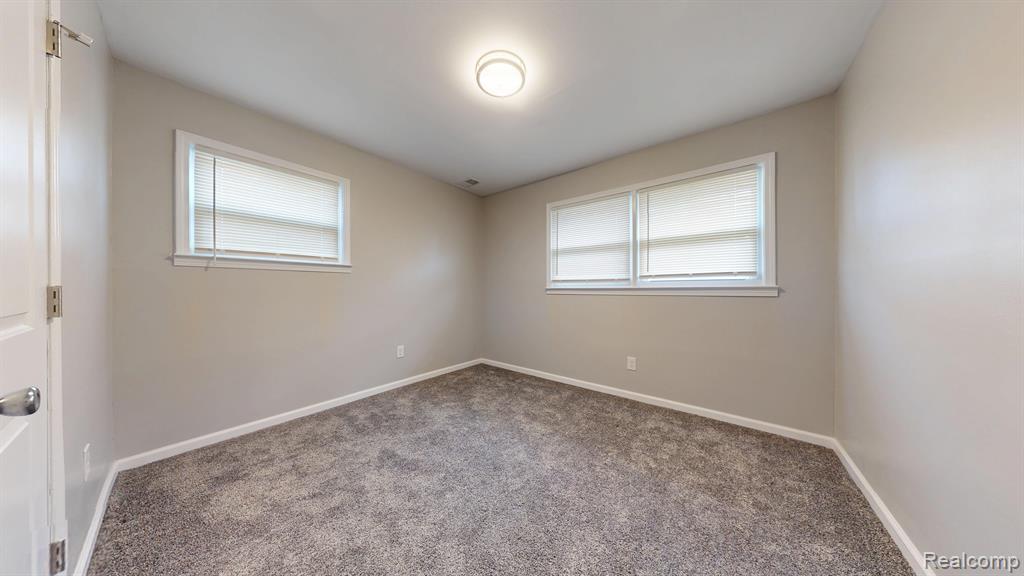 769 PALMER Drive, Pontiac, MI 48342 — Photo 10