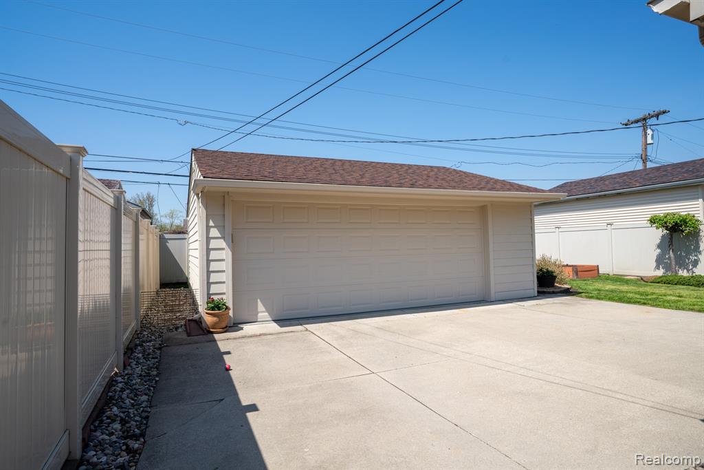 18580 Marsha Street, Riverview, MI 48193 — Photo 5