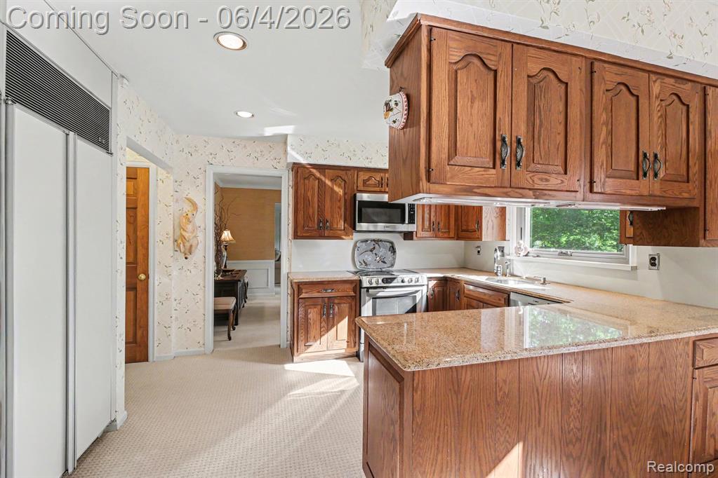 22586 N Nottingham Drive, Beverly Hills, MI 48025 — Photo 24