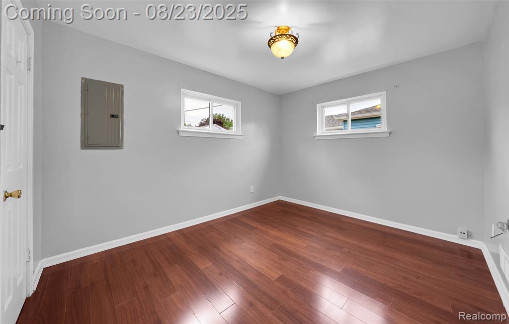 4952 Clippert Street, Dearborn Heights, MI 48125 — Photo 17