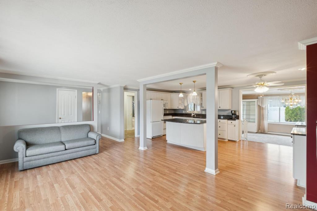 47501 Nita Drive, Shelby Twp, MI 48317 — Photo 8
