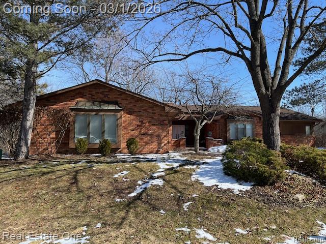 6323 Drakeshire Lane, West Bloomfield, MI — front exterior