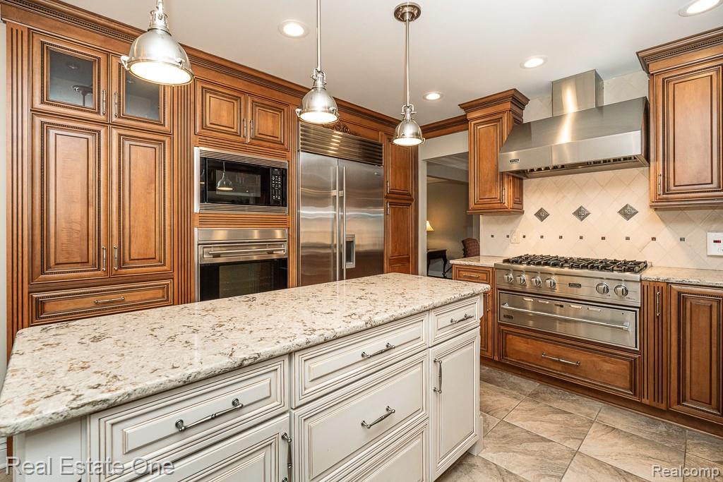 6595 Edith Court, Troy, MI 48085 — Photo 21