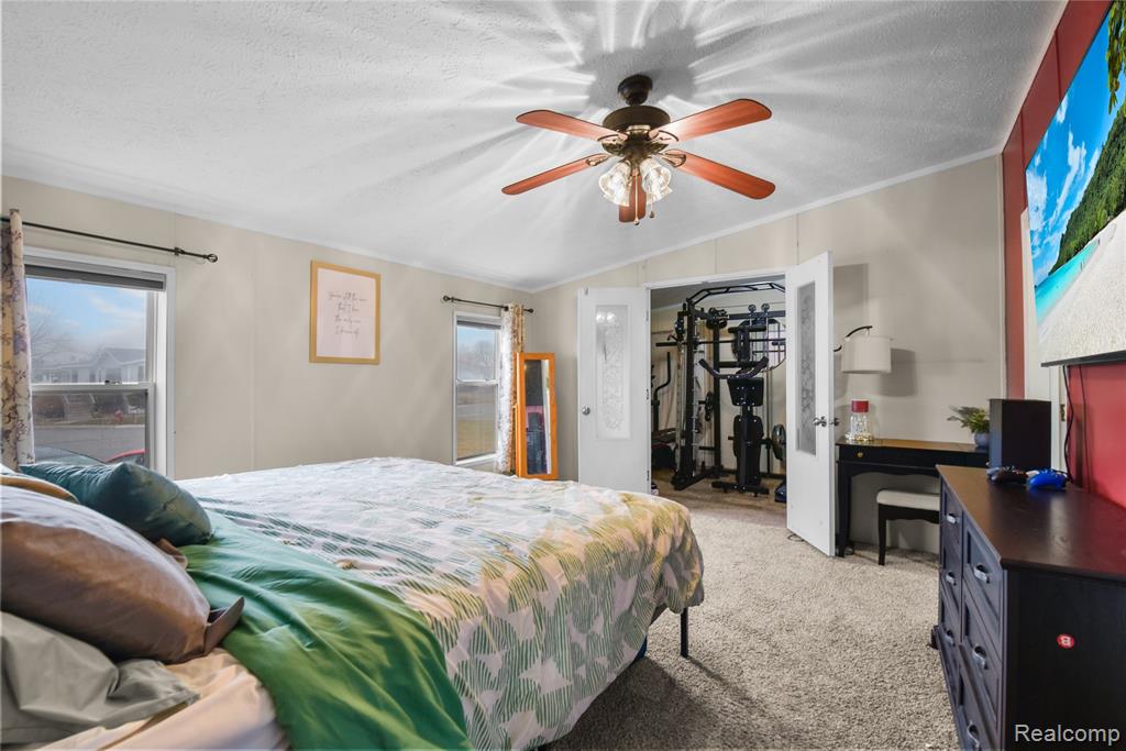 2330 CHARTER OAK Court, Newport, MI 48166 — Photo 31