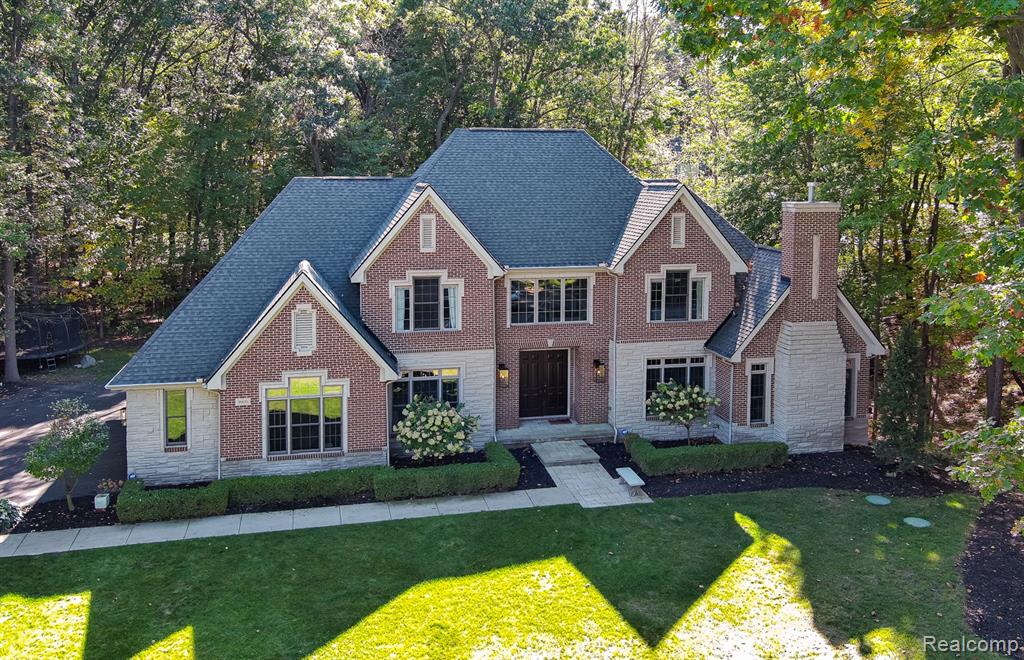 9909 Kingston Ridge, Clarkston, MI 48348 — Photo 2