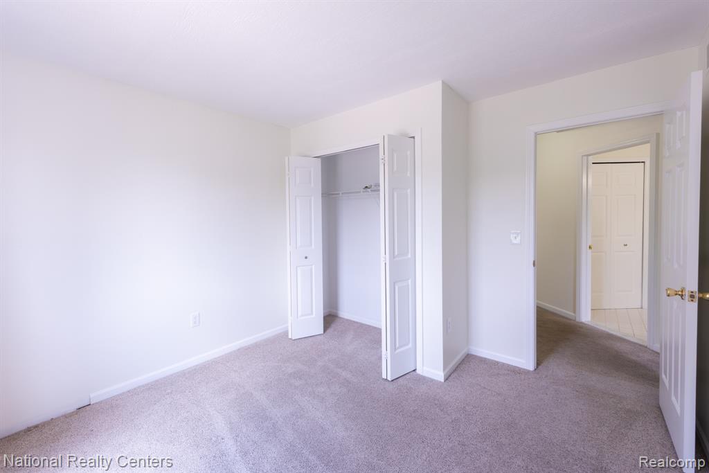 40772 WORTHINGTON Road, Canton, MI 48188 — Photo 13