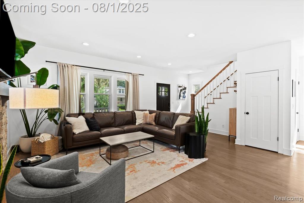32 Maywood Avenue, Pleasant Ridge, MI — Photo 8
