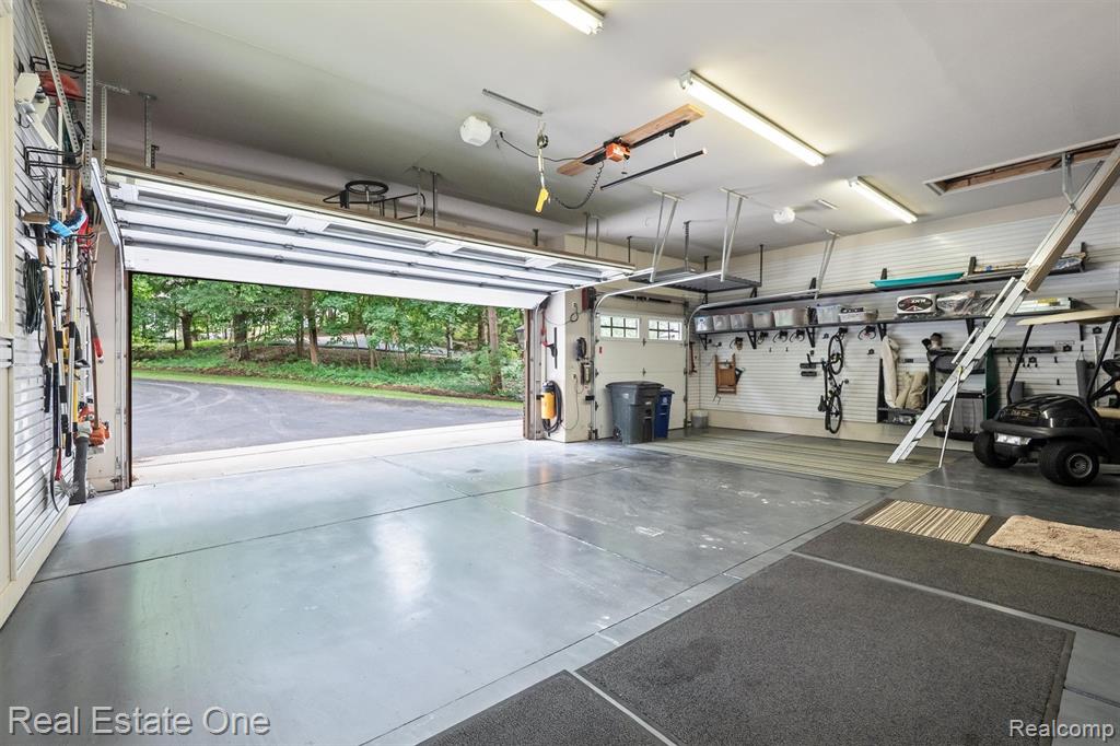 7181 Hillside Drive, Clarkston, MI — Photo 64