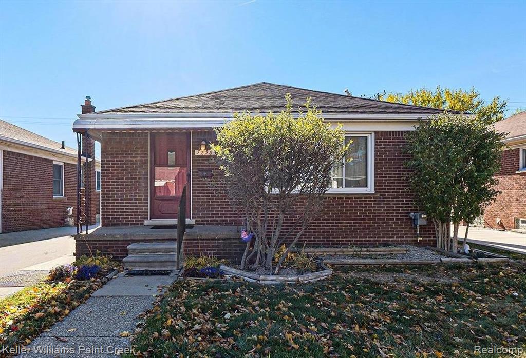 7258 Helen, Center Line, MI 48015 — front exterior