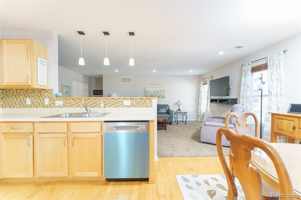 8580 Fox River Drive, Fowlerville, MI 48836 — Photo 15