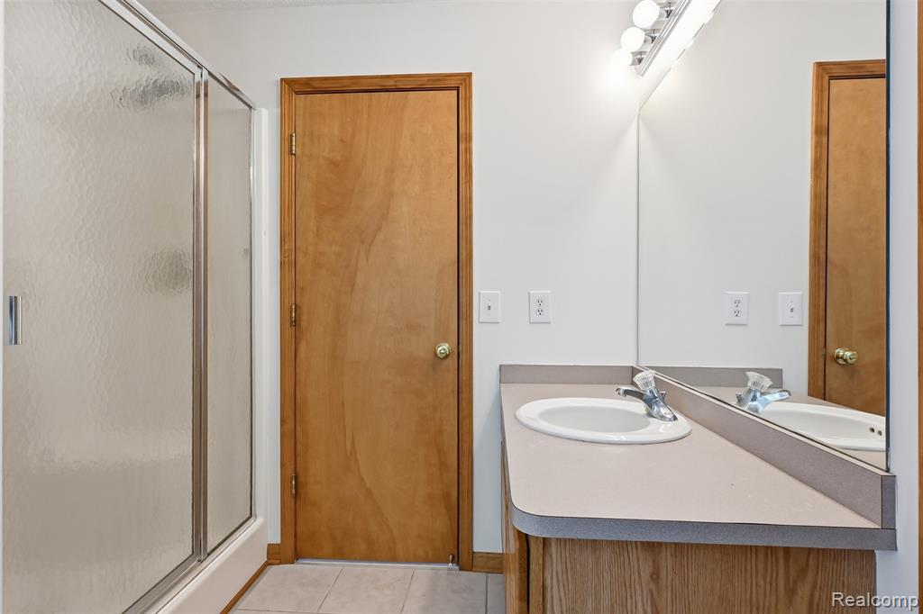 4482 Pleasant Valley Road, Brighton, MI 48114 — Photo 21