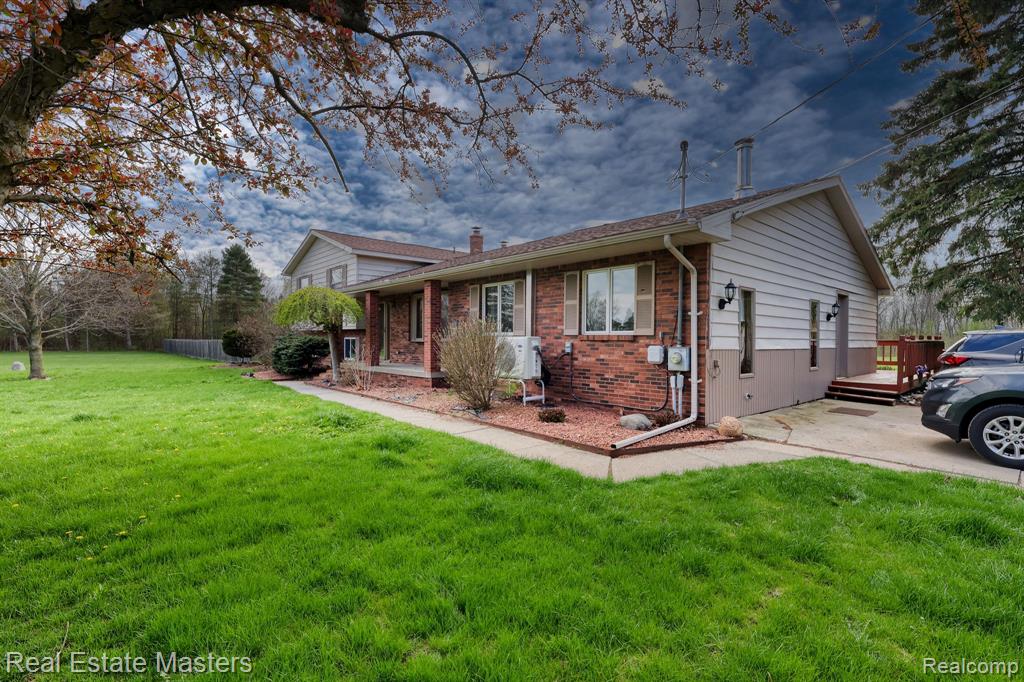 8187 N Elms, Flushing, MI 48433 — Photo 4