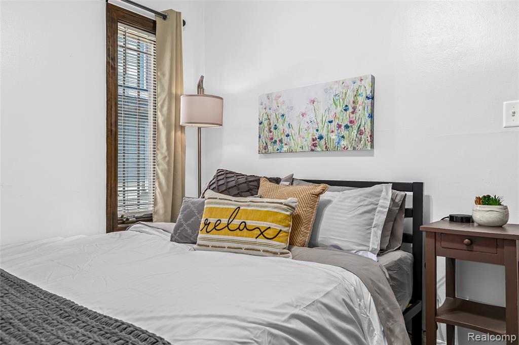 604 W Hudson Avenue, Royal Oak, MI 48067 — Photo 12