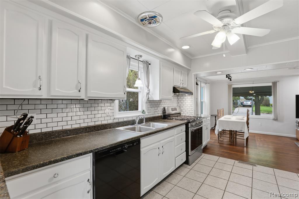 237 S Chocolay Avenue, Commerce Twp, MI — Photo 10