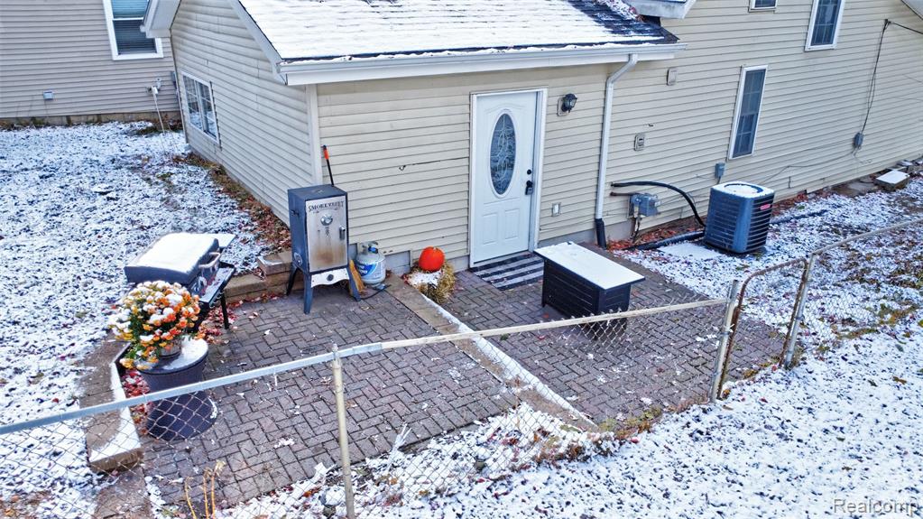 126 N North Shore Drive, Lake Orion, MI 48362 — Photo 43